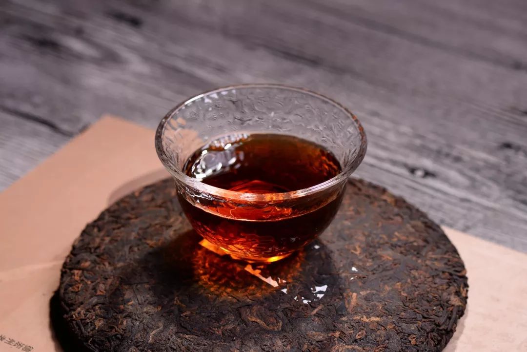 老高详解普洱茶的独特魅力及其制作过程