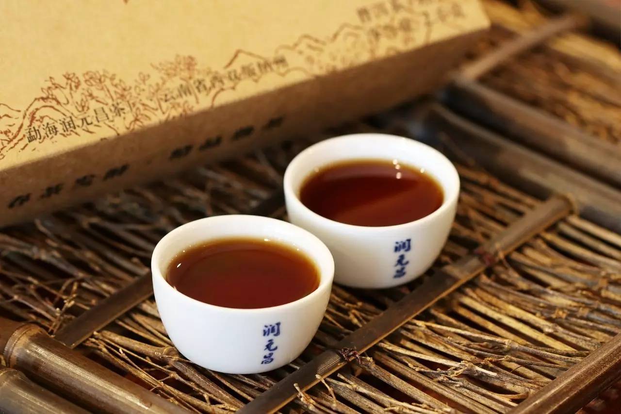 品鉴普洱茶的艺术：正确饮用方法与你不可错过的文化体验