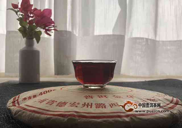 低档普洱茶熟茶什么香型：品味其独特魅力与品质