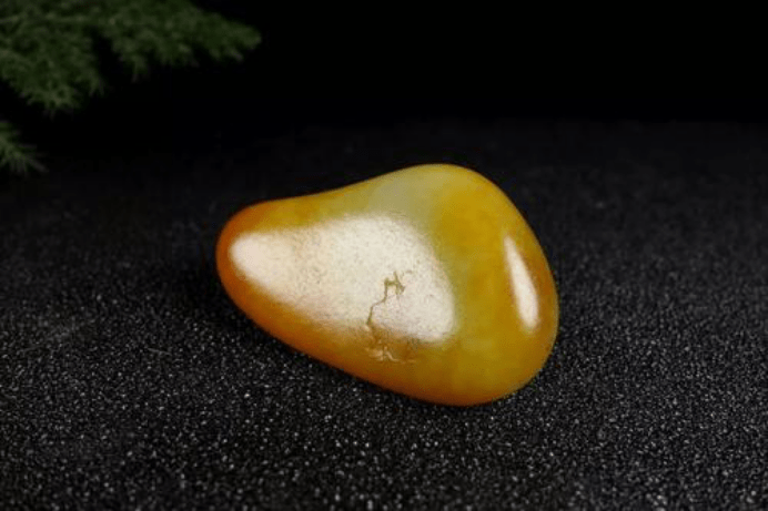 探索和田玉中的黄沁籽料：是否具备收藏价值的新视角