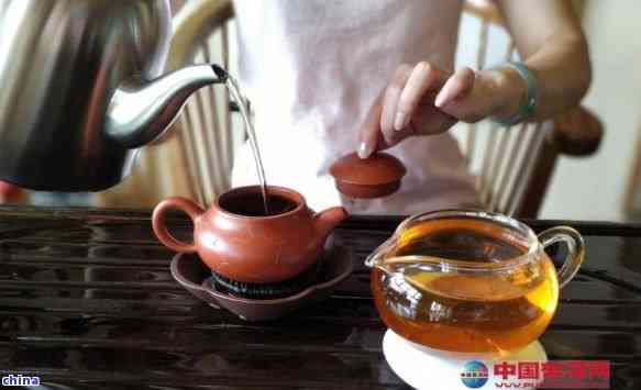 茶壶冲泡普洱茶可以吗怎么喝-茶壶冲泡普洱茶可以吗怎么喝的