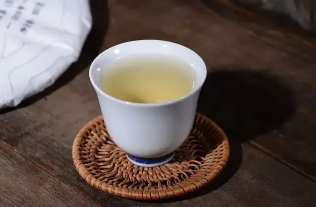 茶壶冲泡普洱茶可以吗怎么喝-茶壶冲泡普洱茶可以吗怎么喝的