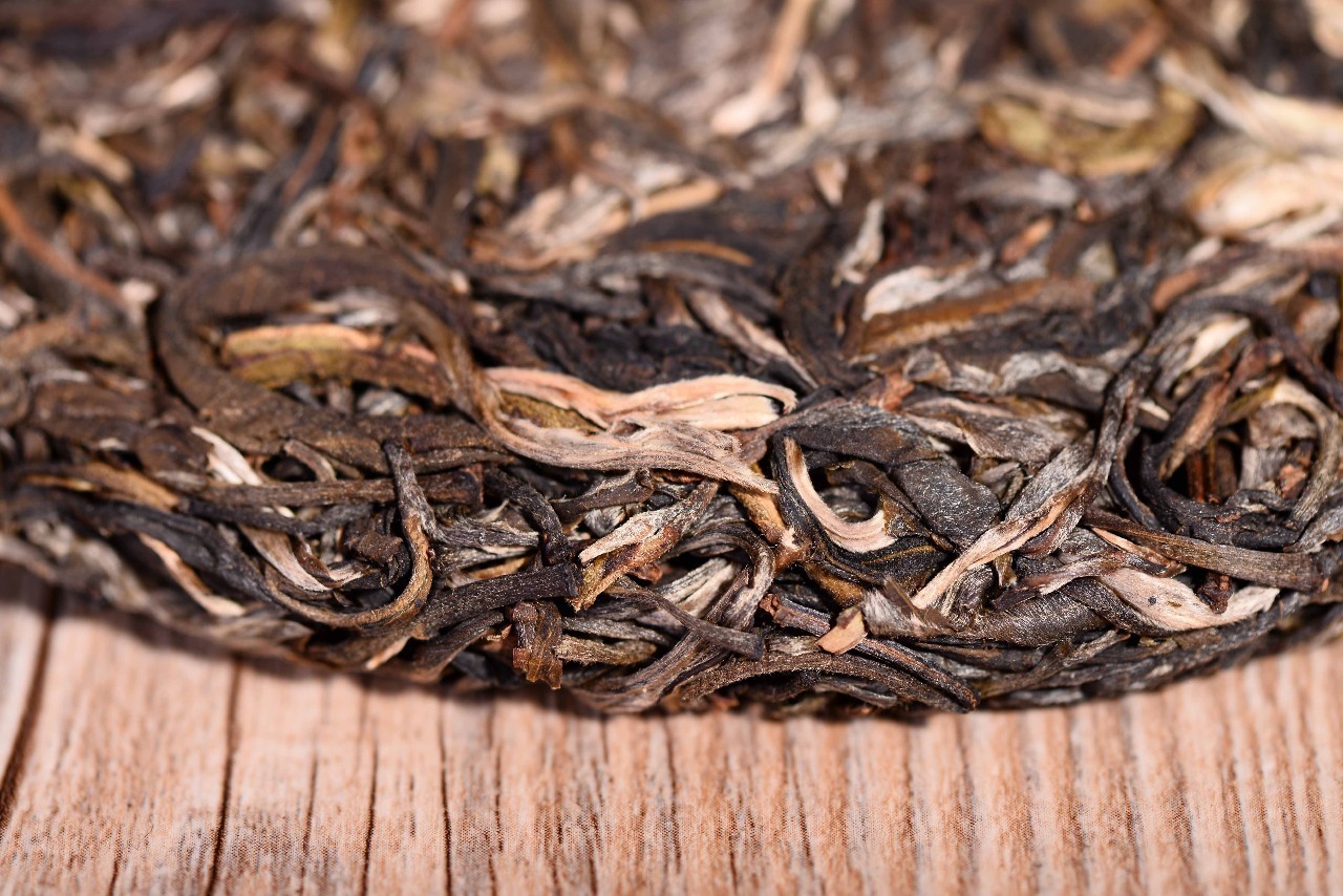 普洱茶金色颗粒状详解：探究这款名为普洱的小粒茶的名字及由来