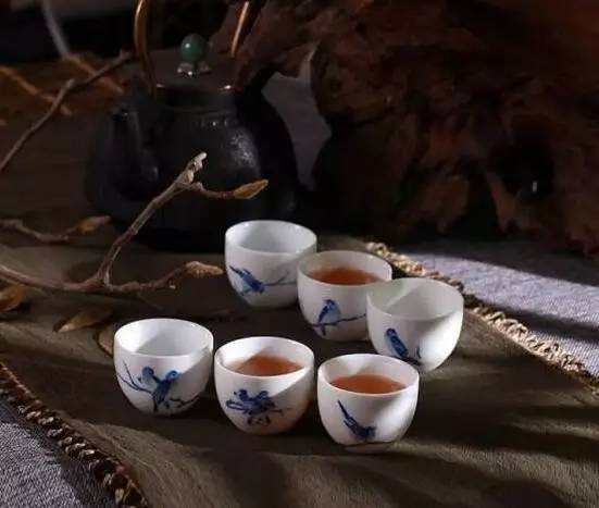 '普洱茶中的茶油成分对其品质及健影响探讨'