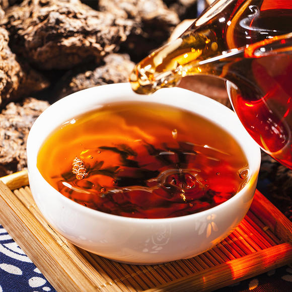 云南原生态古树普洱熟茶：云峰品质，醇厚口感的完美诠释