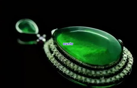 辣绿与翡翠阳绿：哪种绿色宝石的价格更高？