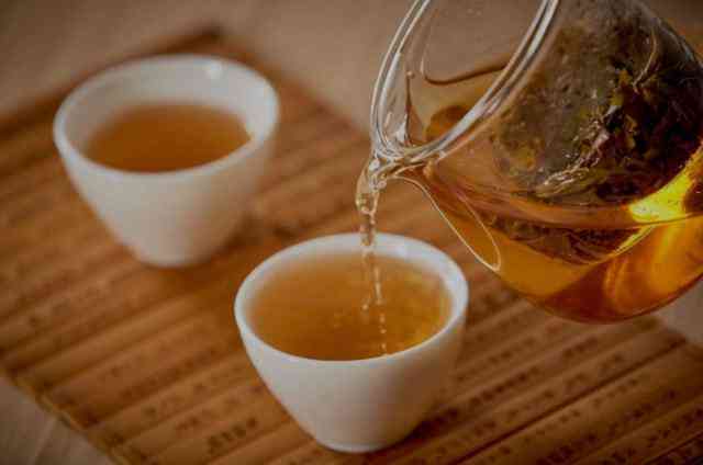 普洱茶水是否可以替代白开水？探讨普洱茶与白开水的差异性