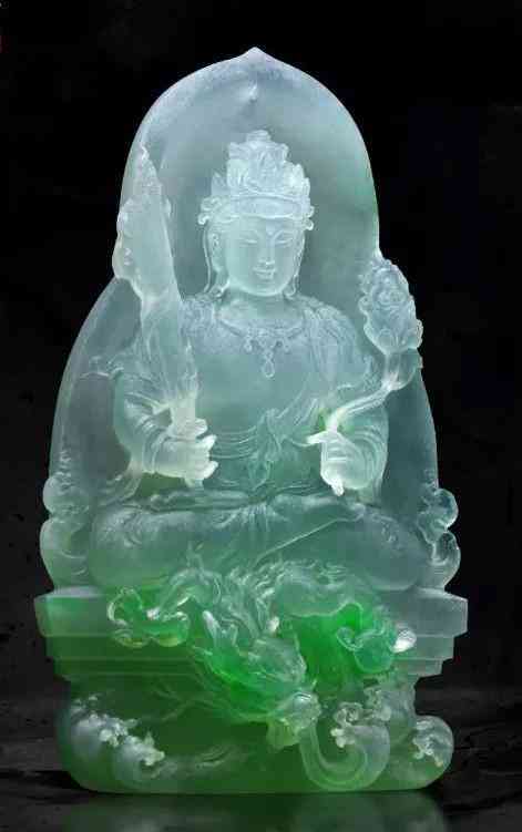 翡翠绿度母佛像：详细介绍、制作工艺、寓意及宗教意义