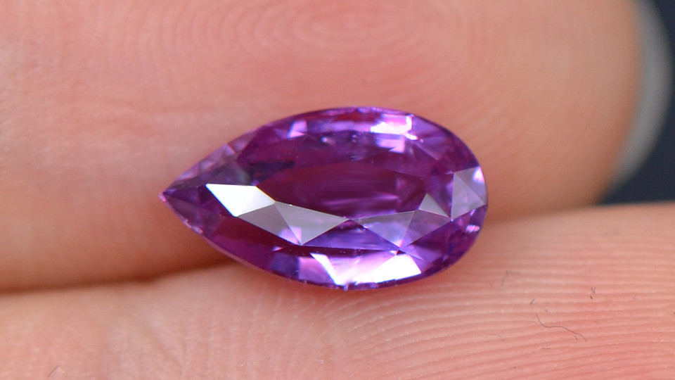 淡紫色翡翠戒指价值与电色问题：完整指南及价格解析