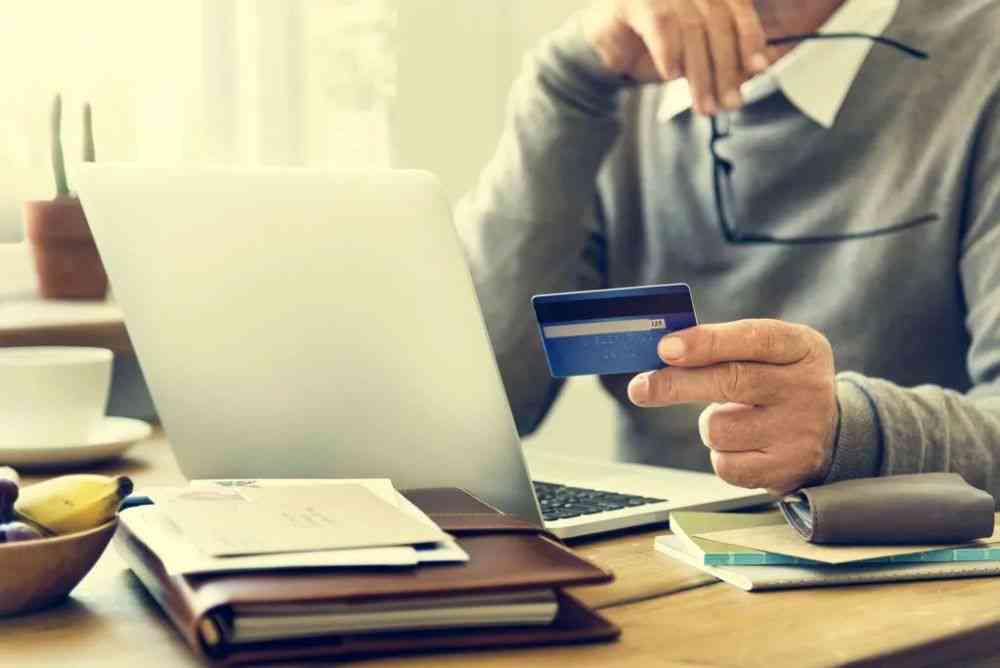 逾期90天后信用卡账户欠款及其应收利息的影响与应对策略