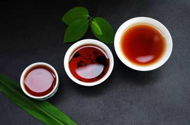 普洱微油的深度解析：一种特殊的普洱茶叶制作工艺及其独特口感