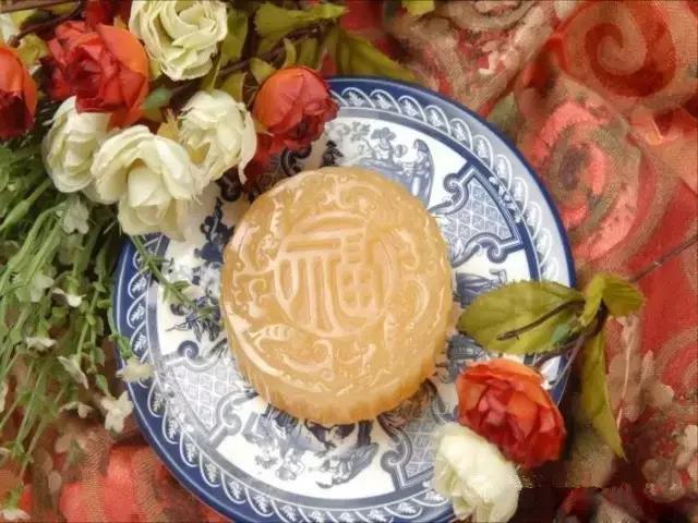 翡翠圆饼寓意：传统美食与文化象征的完美融合