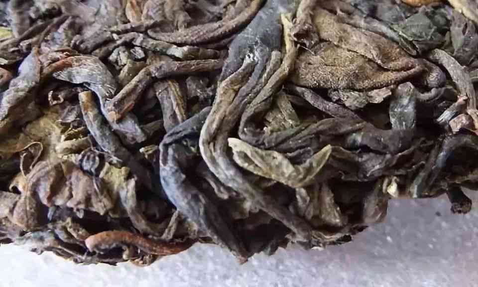 普洱茶转化快好还是慢好：探讨普洱茶陈化速度的影响与品质