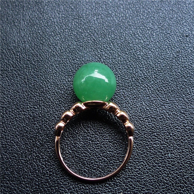 小绿珠翡翠戒指值钱吗