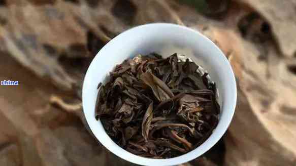 普洱茶中的中老：一种独特的陈年茶叶品质与魅力解析