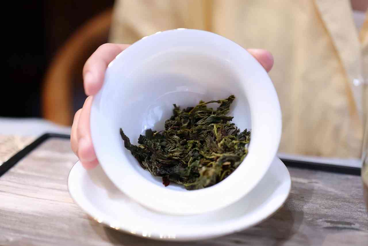 普洱茶各山头甜度对比：哪些山头的普洱茶更甜？