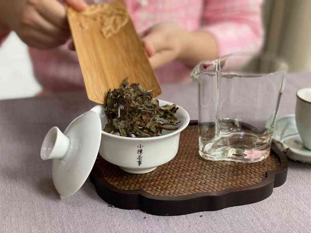 东来精选生普洱茶饼，口感醇厚，回味悠长，让您品味非凡