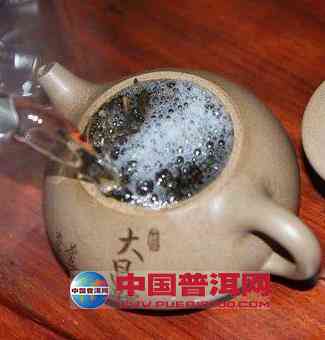 壶煮普洱茶有白色泡沫