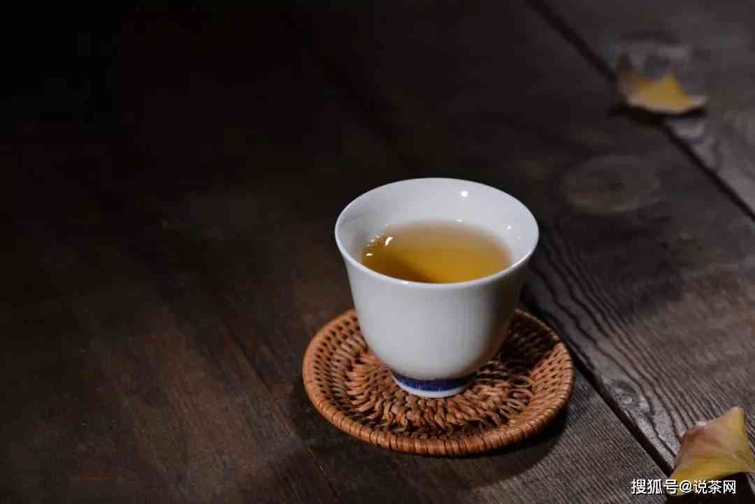 '普洱茶新茶老茶的区别：哪个更好喝？'