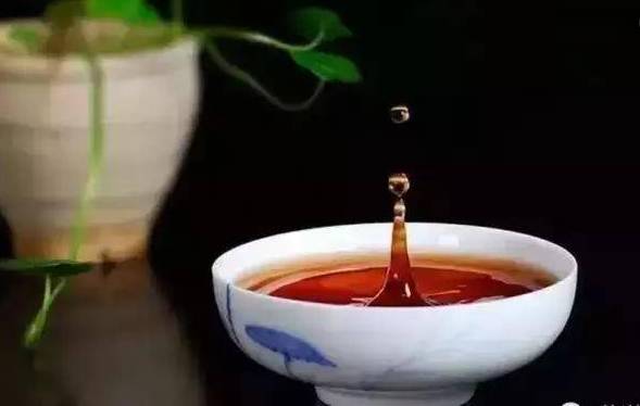 一天三泡普洱茶：合适饮用量探讨