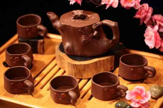 探索泡普洱茶的选择：紫砂壶、碗还是其他茶具？