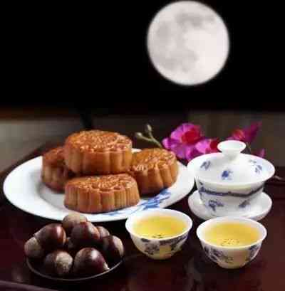 玲珑小班章熟饼：云南特色茶叶糕点，传统手工制作与现代创新融合