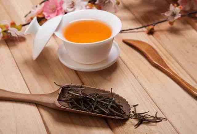 从玫瑰花到普洱茶：一次跨文化的茶艺之旅