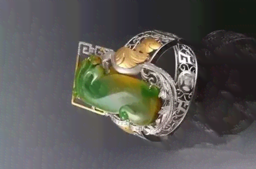 朱瞻基的翡翠戒指：一件具有历史意义和收藏价值的珠宝佳品
