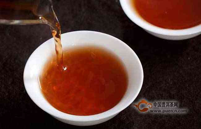 砖茶与普通茶的区别：从制法、口感和功效探究两种茶叶的差异