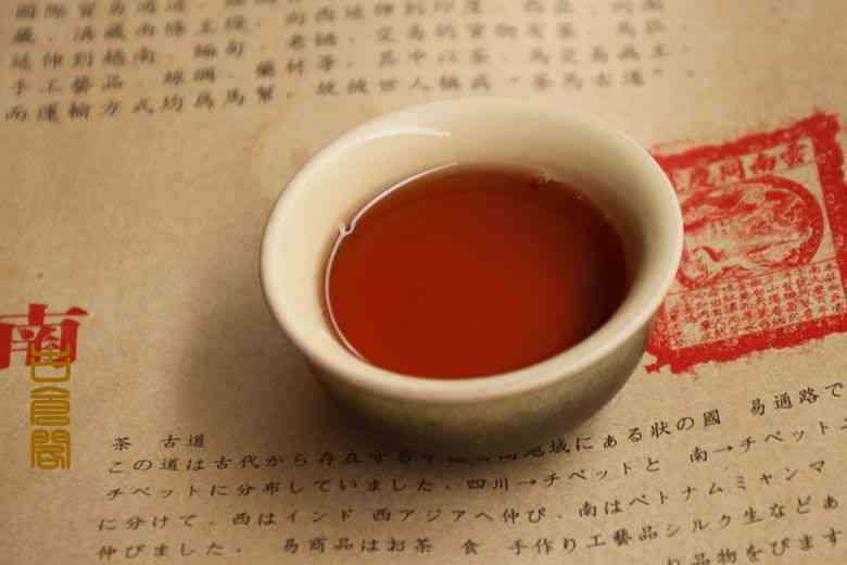 普洱茶傣王砖：品种、制作工艺及其独特风味解析