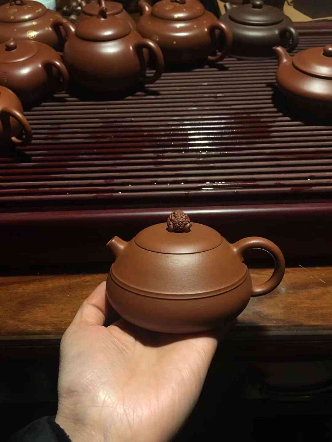 紫砂壶与普洱茶：探索适合泡普洱的泥料与泥型