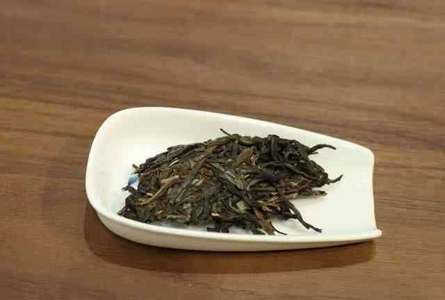 普洱茶的评茶术语大全：掌握专业术语，品鉴普洱茶的精髓