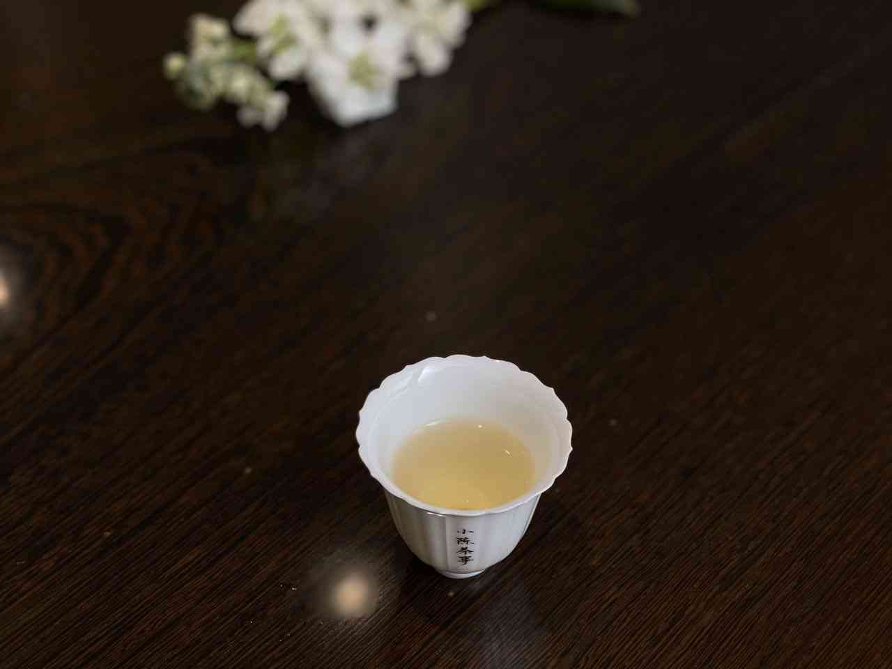 普洱茶新制作：如何正确存放散茶与饼茶以保持其口感？