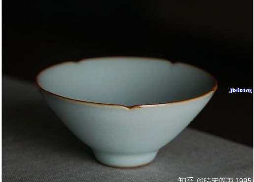 羊脂玉瓷和黄汝窑哪个更好看：茶具比较分析