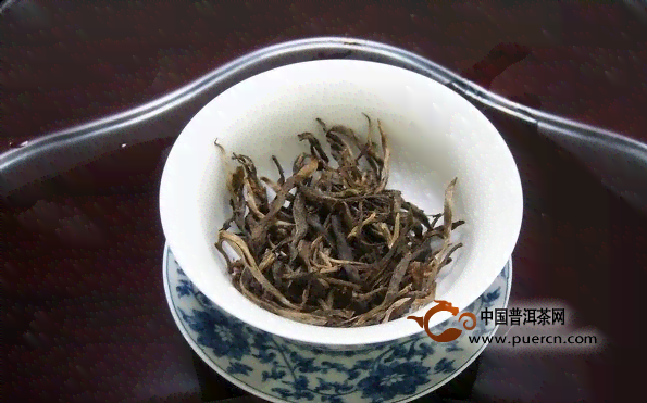 苦竹茶：品种特点、制作工艺与健益处全面解析