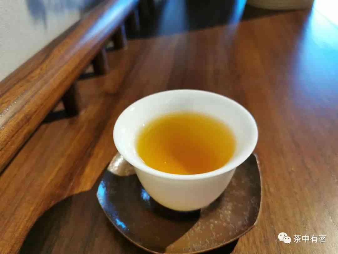 楠哥谈普洱茶：揭秘真正的普洱茶与抖音热门话题