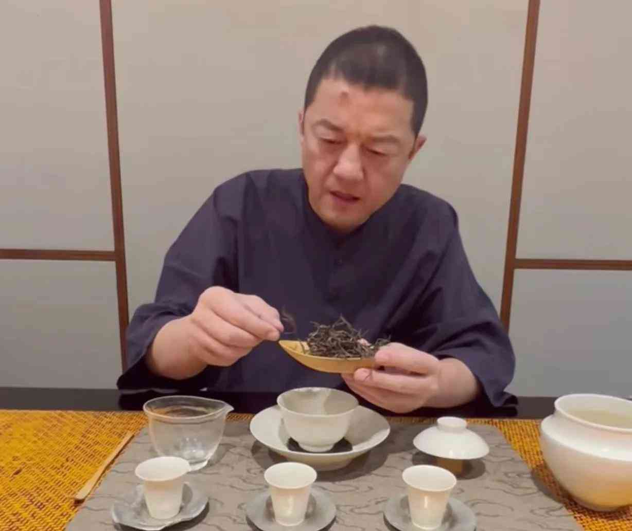 李亚鹏普洱茶：品鉴高品质茶叶，了解制作工艺与独特风味