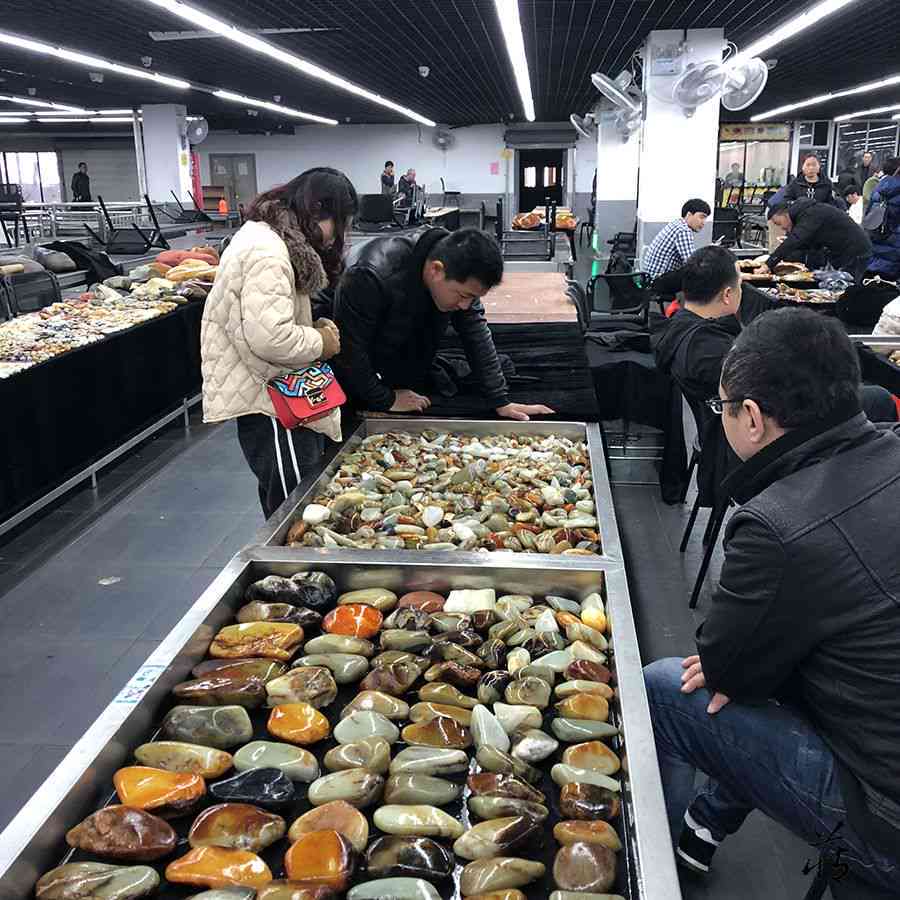 上海市静安区和田玉籽料交易市场