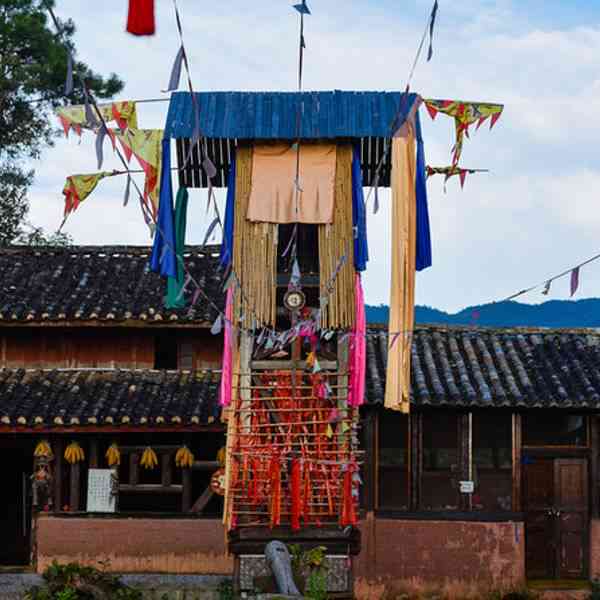 茶马古道：普洱茶与马帮的互市文化及其历背景