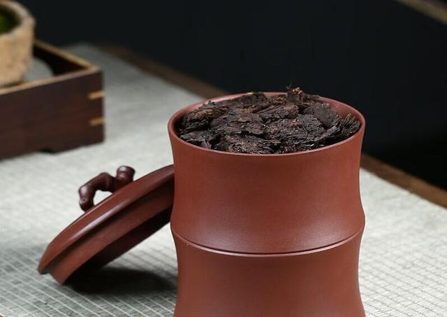 如何正确保存普洱茶：密封袋的使用与保养技巧，以确保茶叶的品质和口感