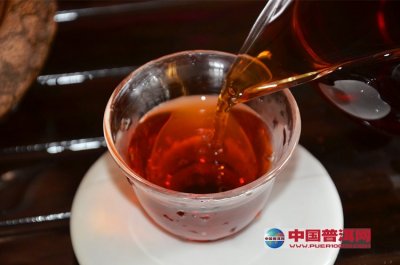 探究普洱茶口感腻之谜