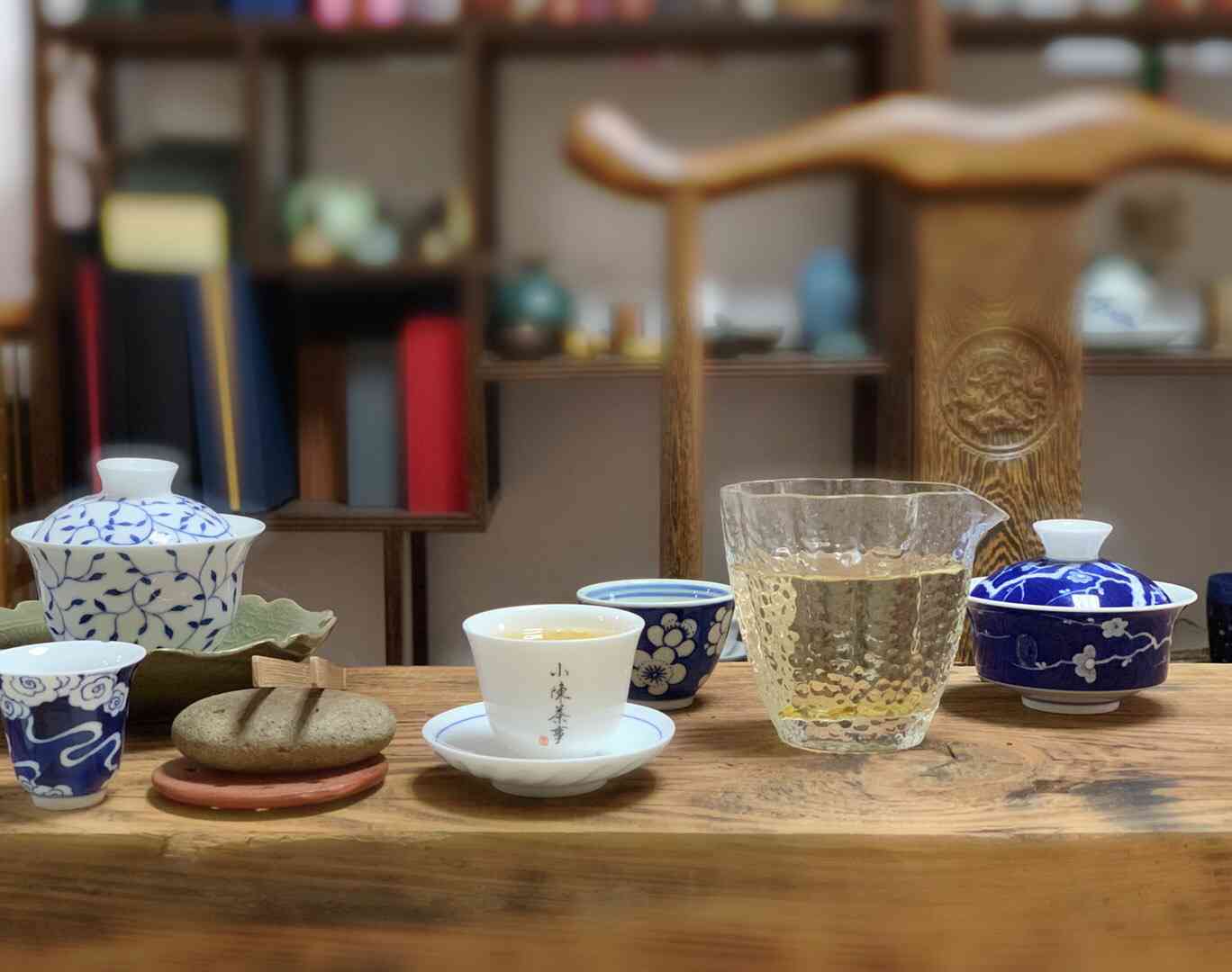 岩茶和普洱茶口感一样吗