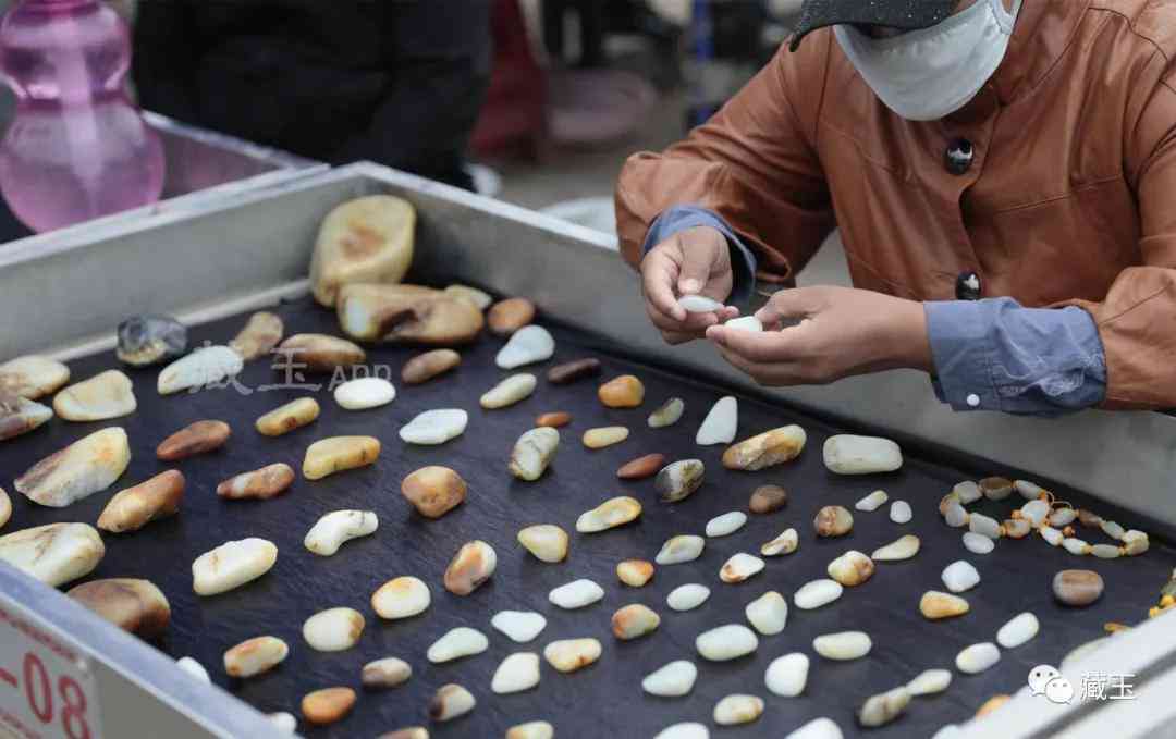 苏州特色玉石集散地：探索和田玉原料的魅力之城