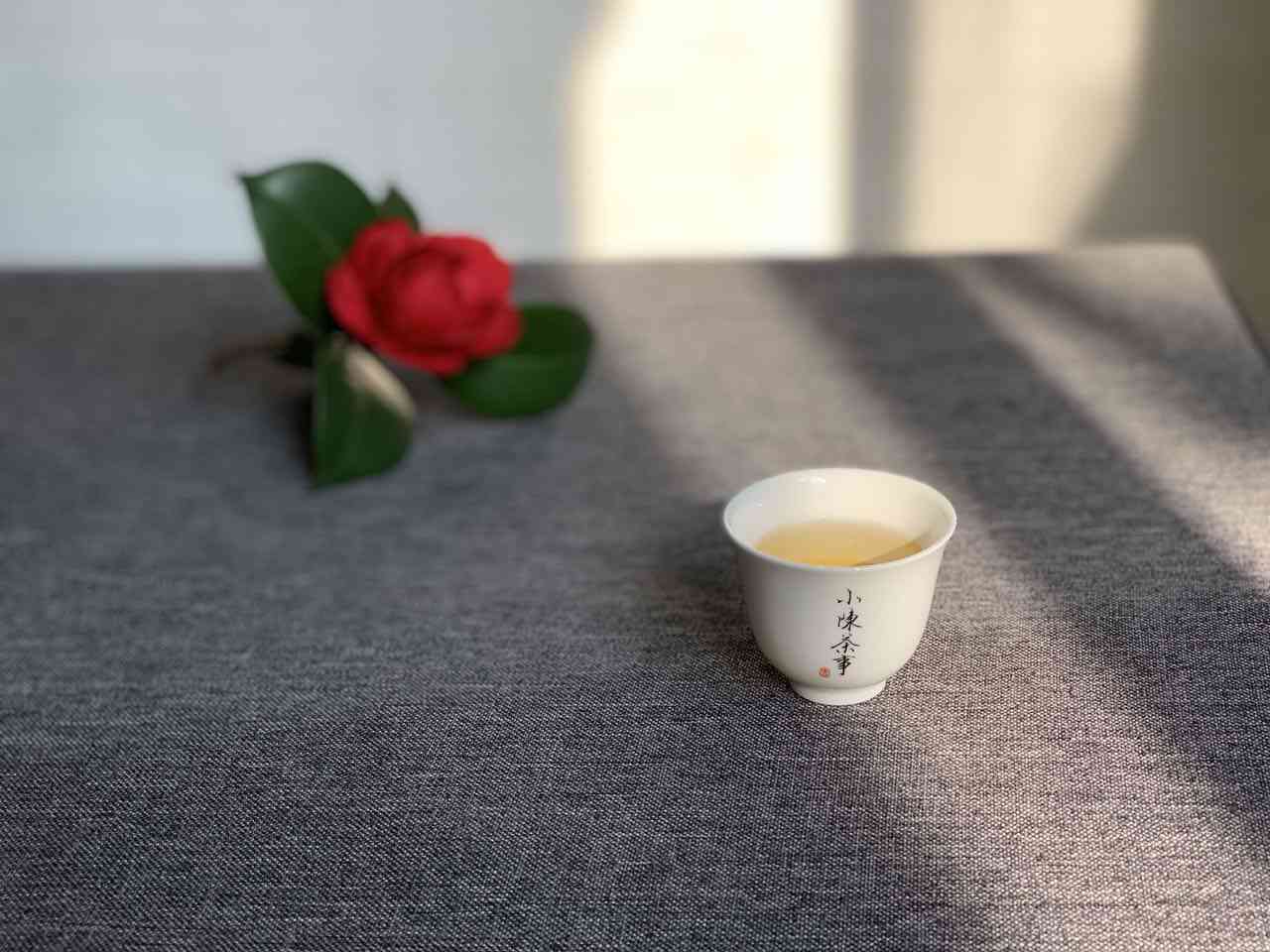 普洱茶饼茶与散茶哪个更好？为什么？