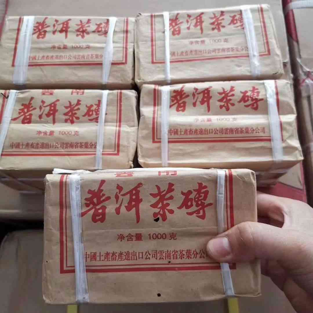 普洱茶为什么用纸包装：探究其保存和保的原因