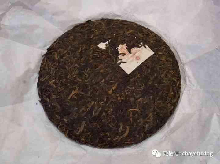 新1980年代生产的高级普洱花饼茶详细介绍与品饮方法