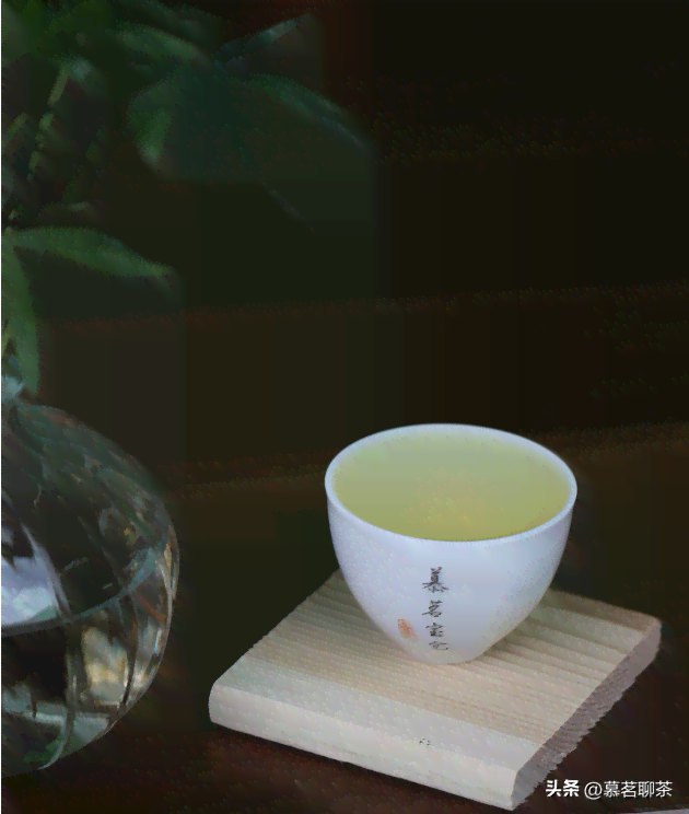 冰岛普洱茶：真正的绿茶还是其他类型的茶？解答关于冰岛普洱茶的分类疑问