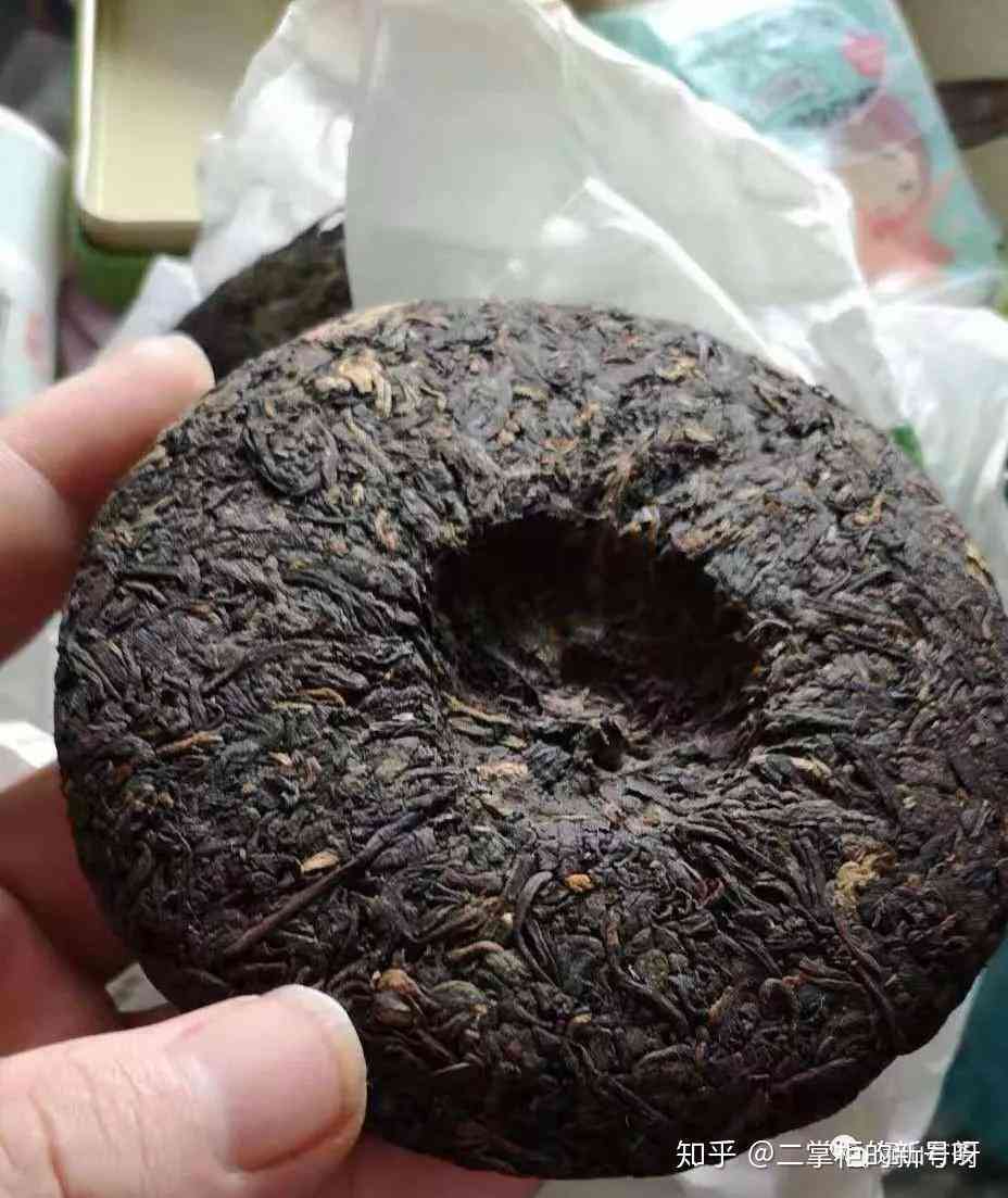 普洱茶饼有虫子怎么办？能喝吗？长虫了怎么处理？生虫的还能喝吗？