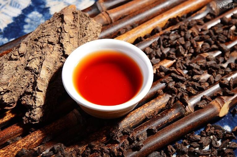 小方砖普洱茶的冲泡方法、品饮技巧及注意事项，让你喝出更好的普洱茶体验