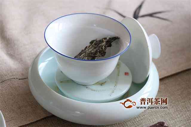 普洱茶茶块轻松破开的简单步骤：不再纠结于怎么弄开